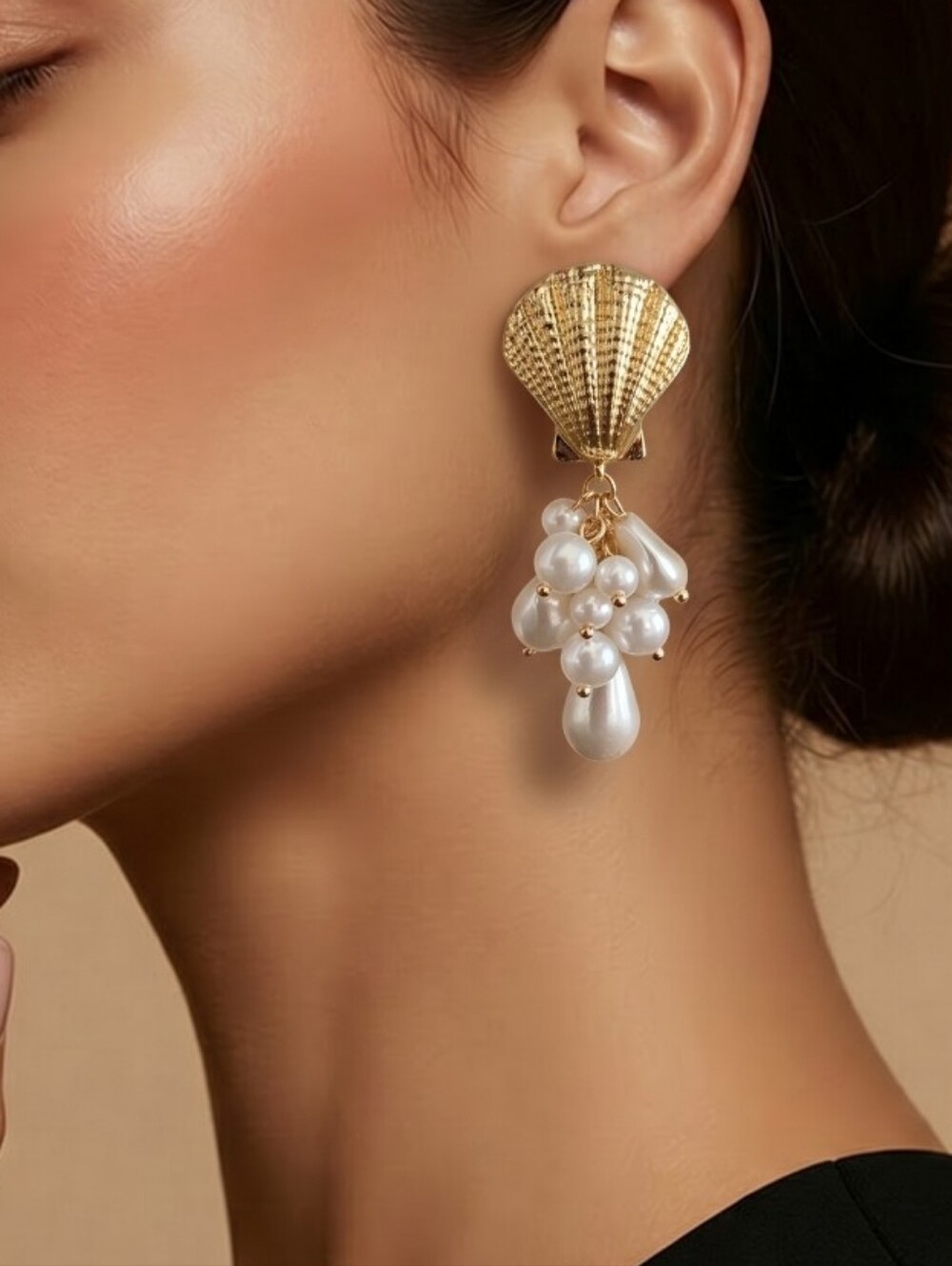 Viral House Of Harlowe 1960 Glass Pearl Gold Shell Earrings